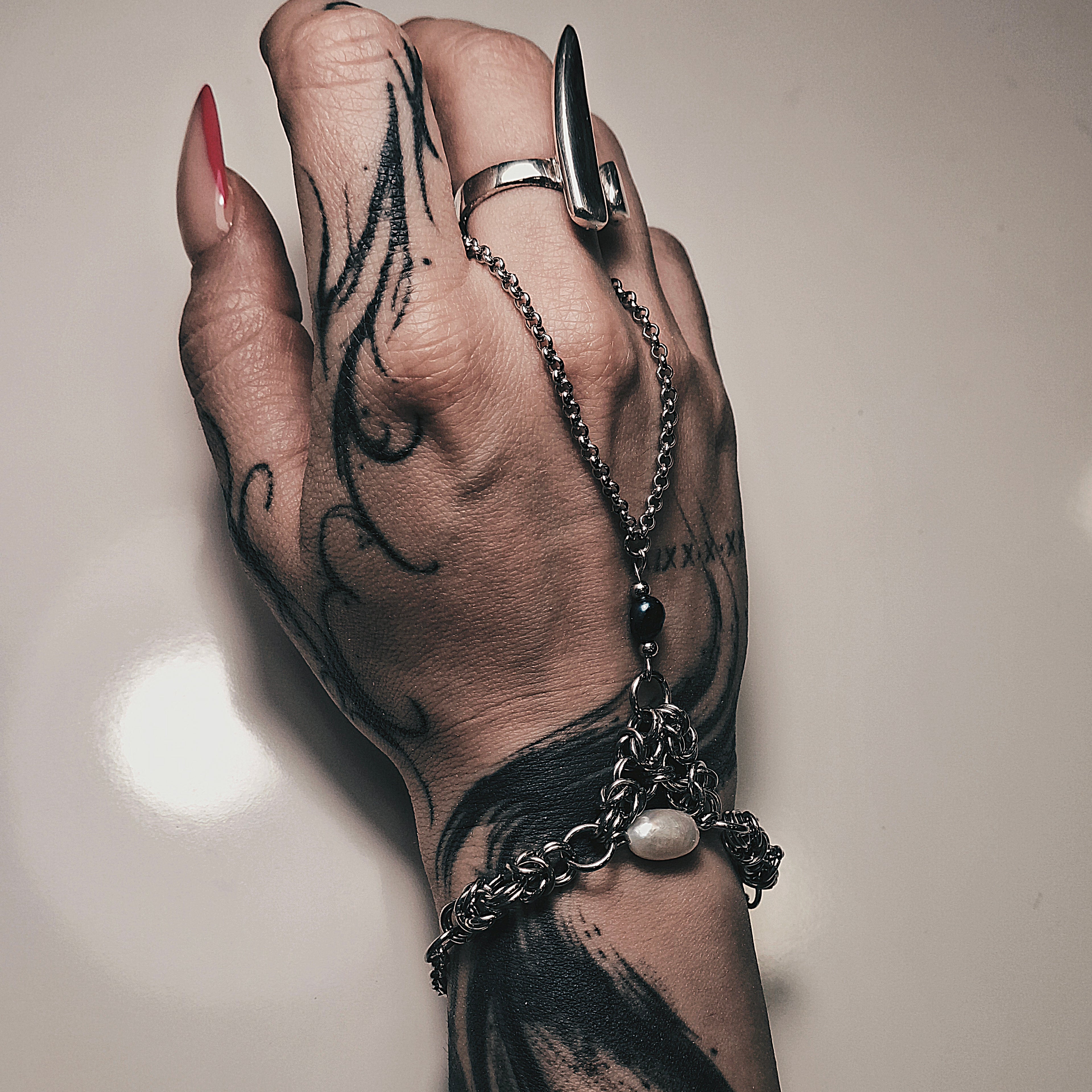 Pearl Glove