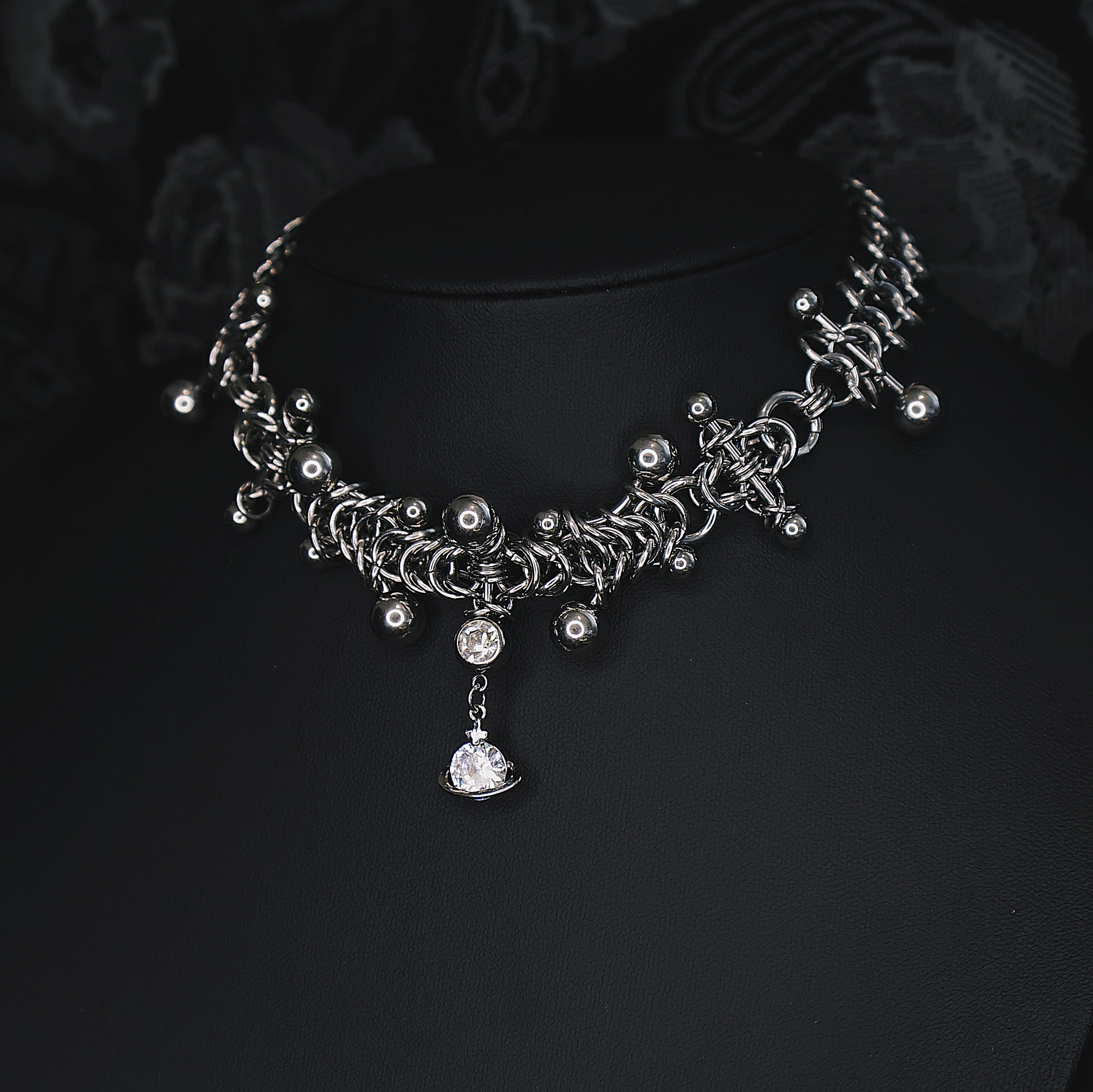 Pixie Chocker