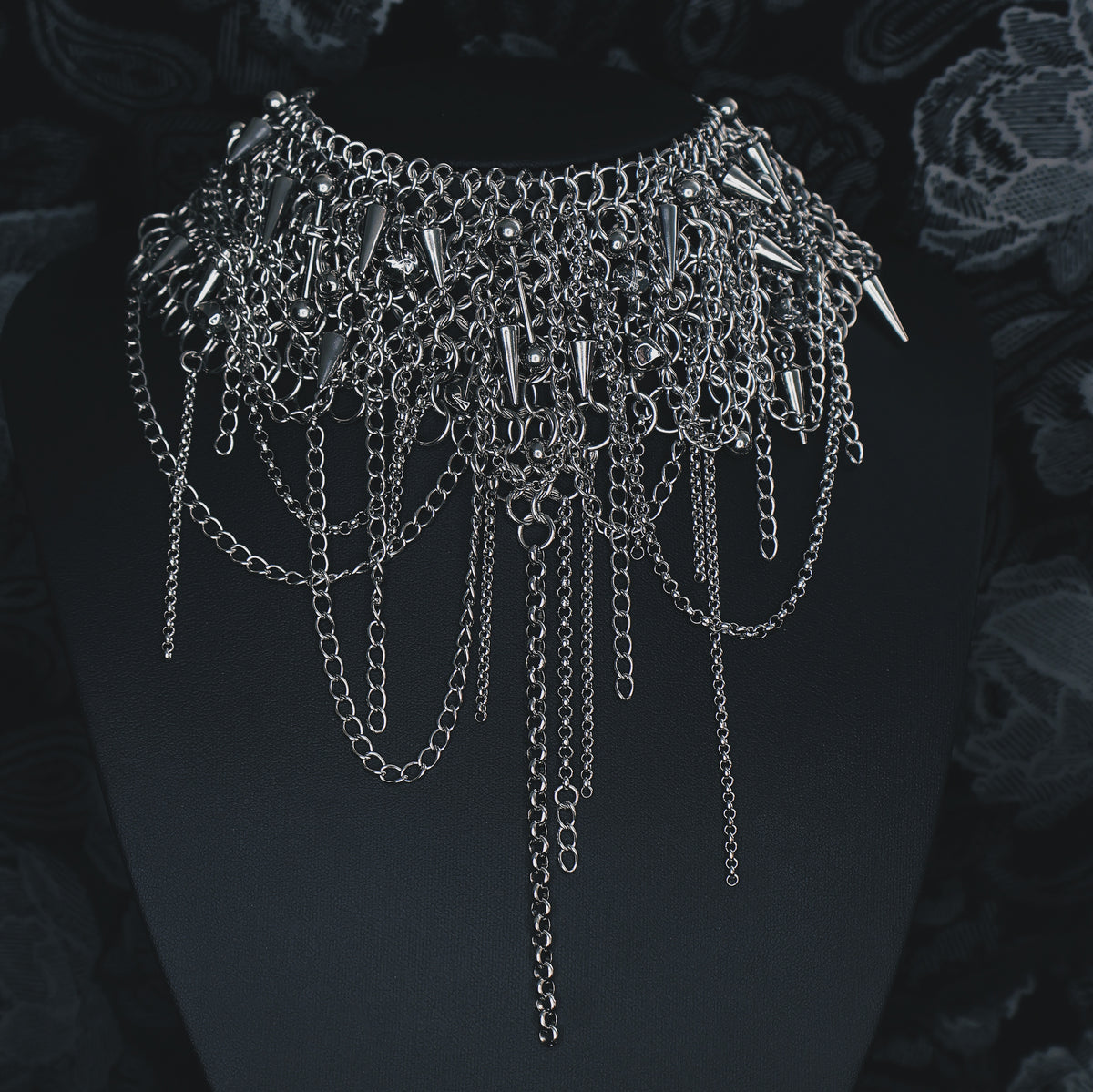 COMPOSED DECAY COLLAR