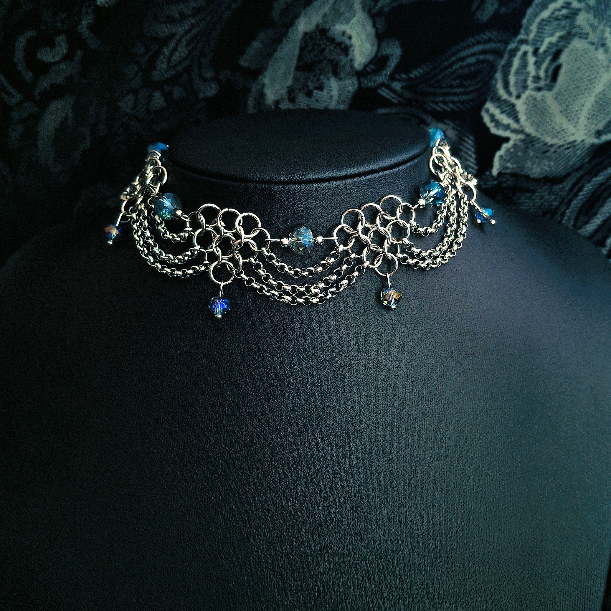 Celine Chocker
