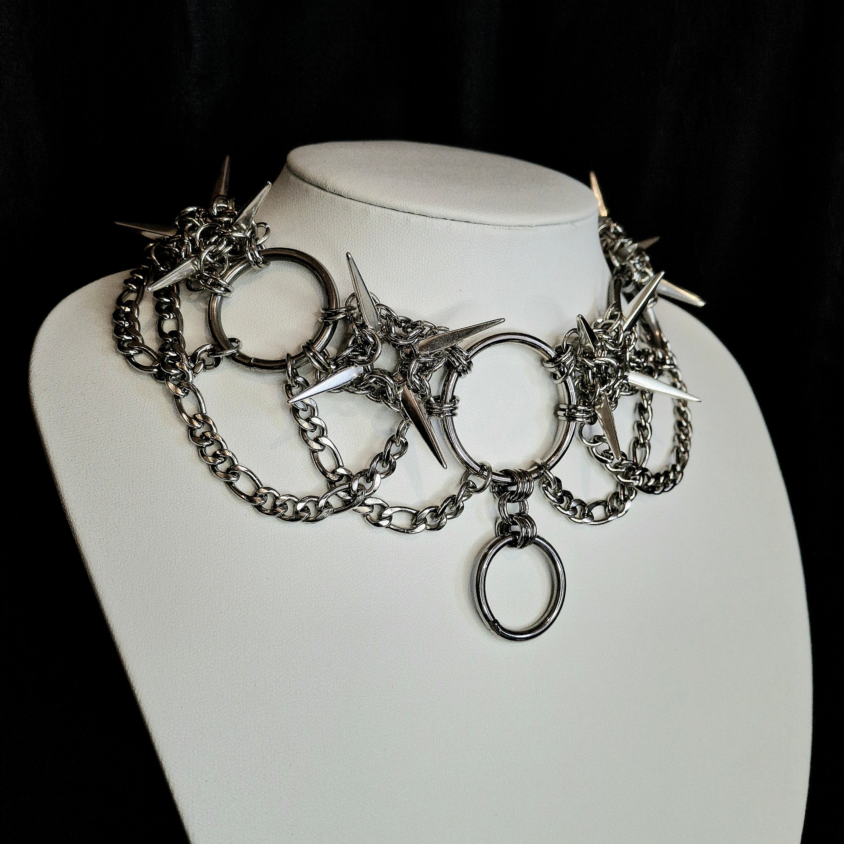 Eerie Collar
