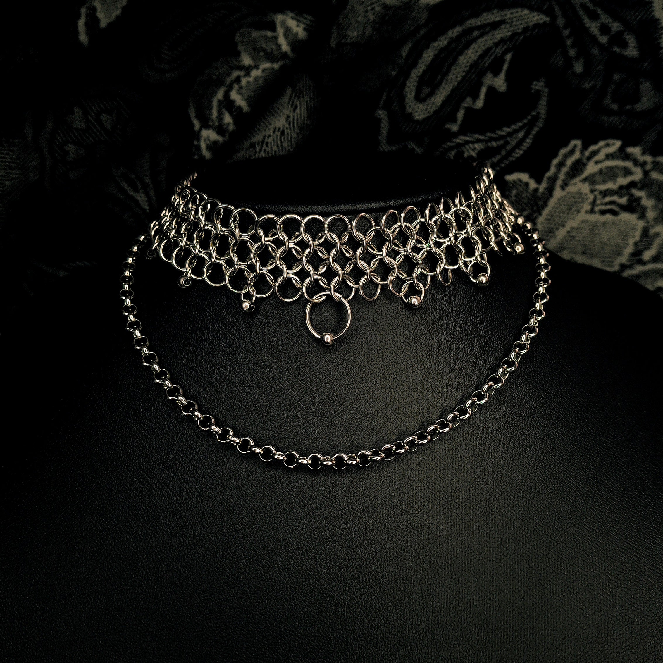 Poppy Chocker