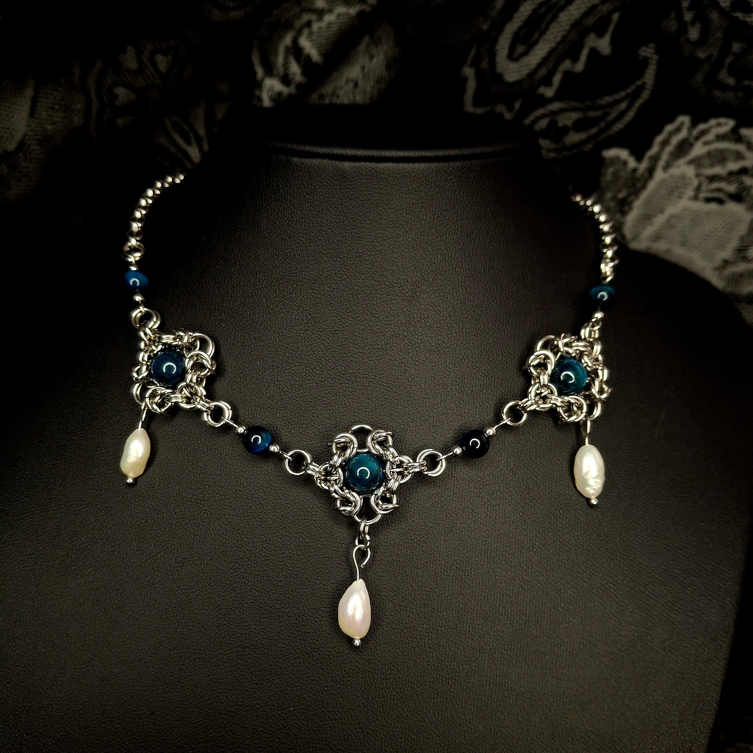 Daisy Necklace