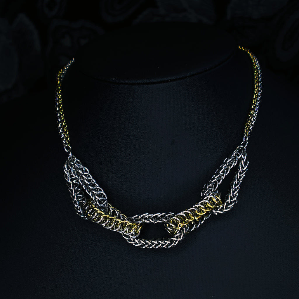 Entrelacè Necklace