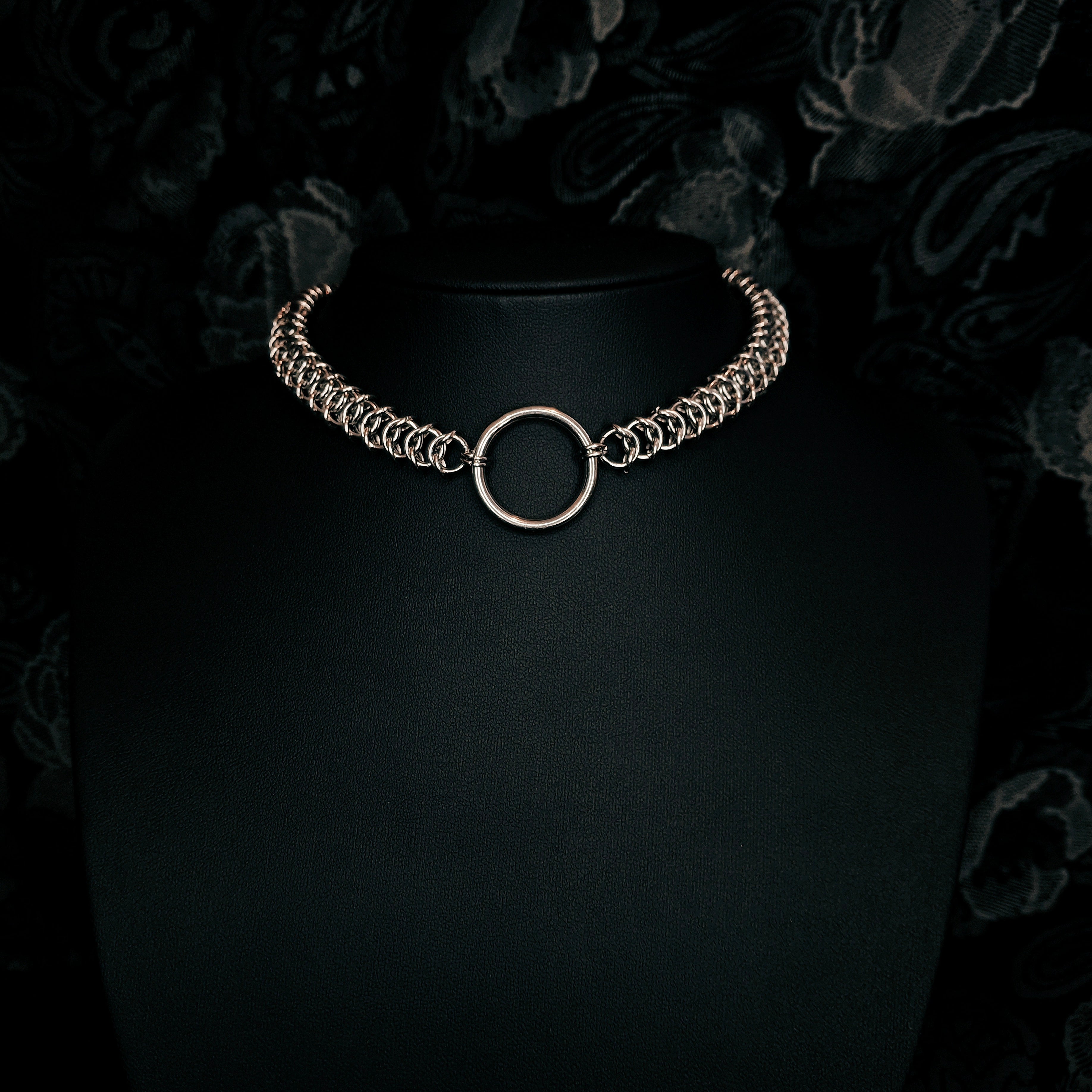 Phoenix Chocker