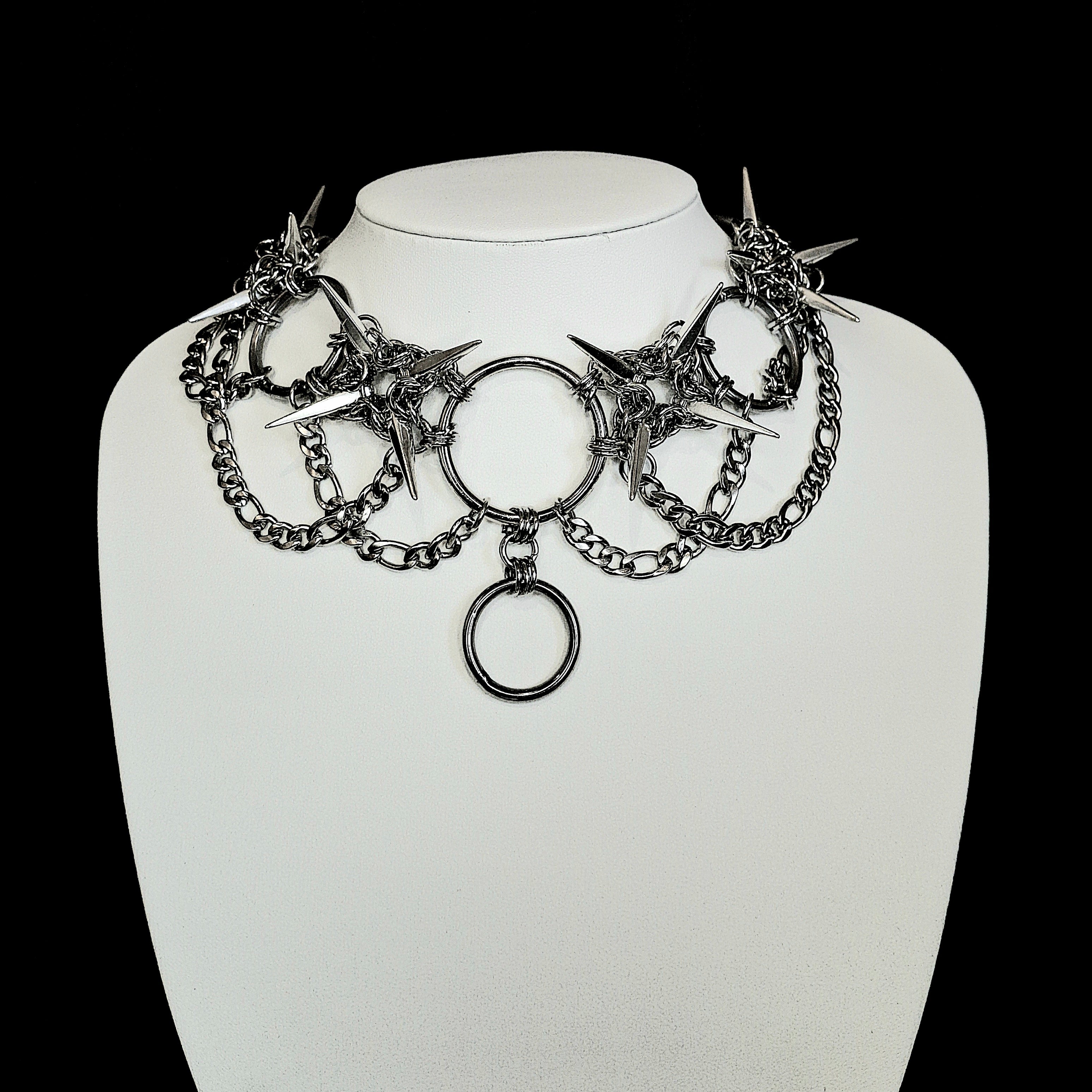 Eerie Collar