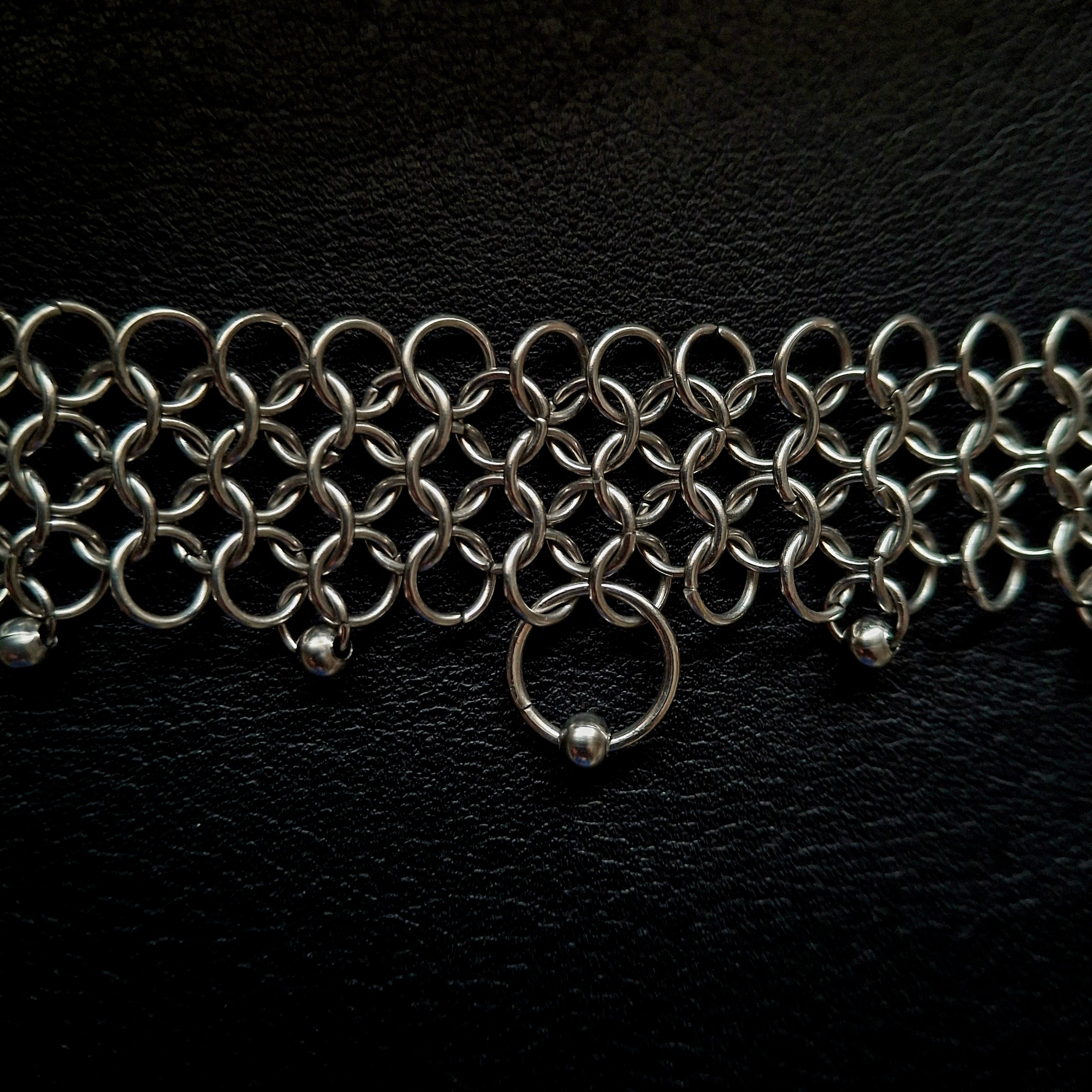 Poppy Chocker