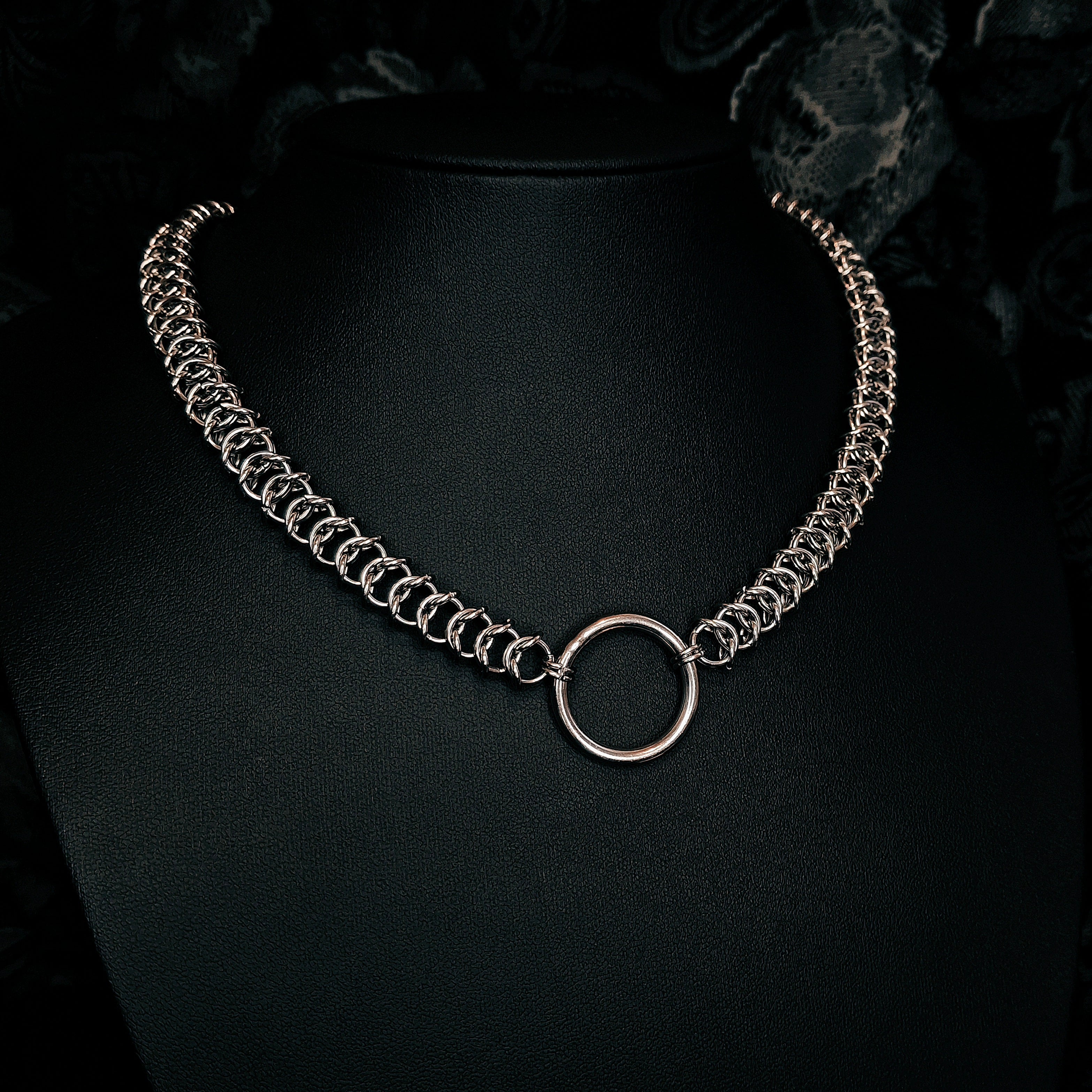 Phoenix Chocker