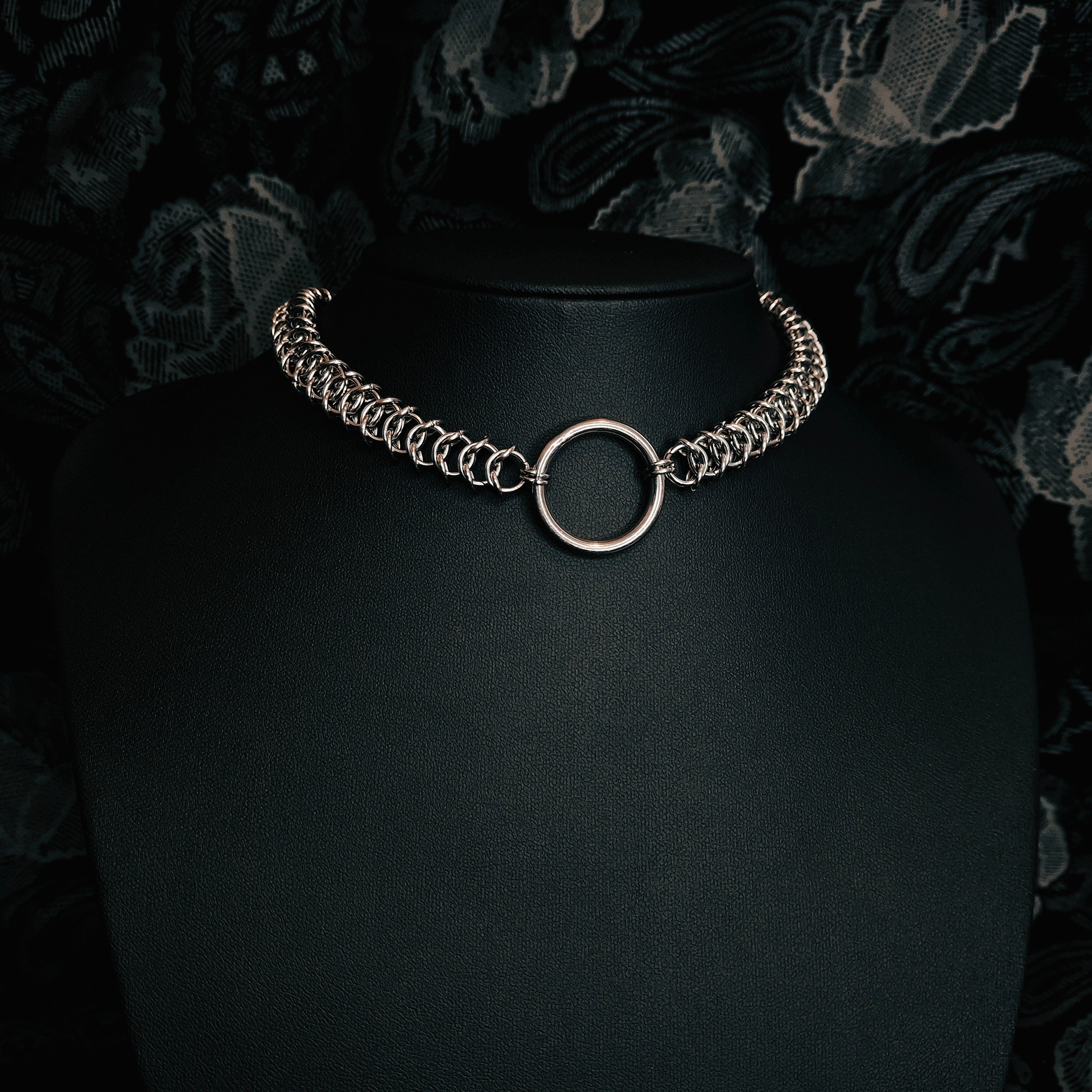 Phoenix Chocker